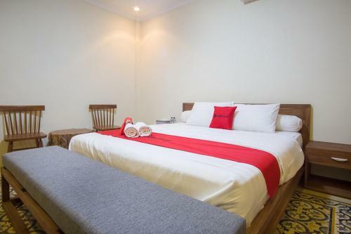 Hostal Reddoorz @ Letjend S. Parman Pacitan