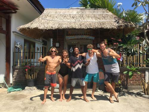 Hostal Medewi Secret Surfcamp