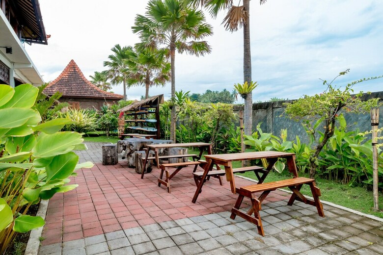 Hotel Sea Medewi Resort