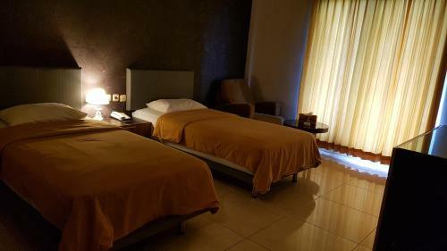 Crown Hotel