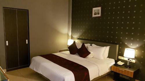 Crown Hotel