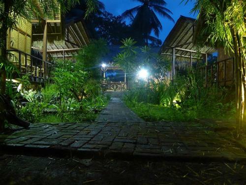 Hostal Shibui Garden Bungalows And Restaurant