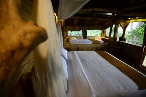 Villa Poin Cliffs & Tree House