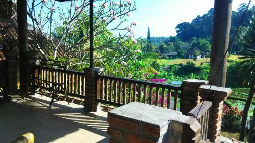 Hostal Puri Sawah Bungalows & Restaurant