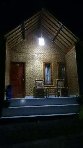 Aryasuta Bungalow