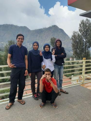 Hostal Bromo Otix Guest House