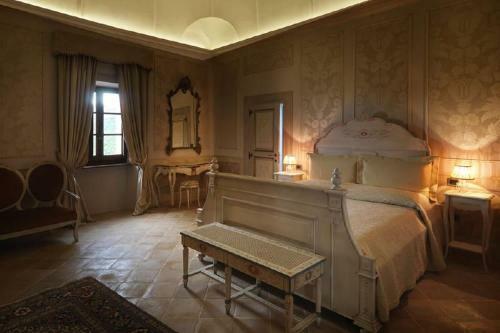 Naro Villa Sleeps 12 Wifi