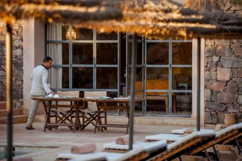 Hostal Azalai Desert Lodge
