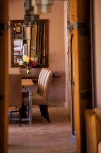 Hostal Azalai Desert Lodge
