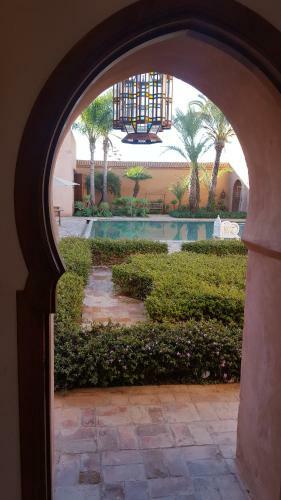 Hotel Palais Claudio Bravo