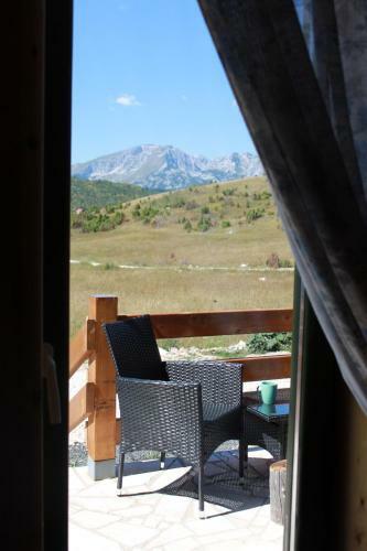 Chalet Mountain Relaxation