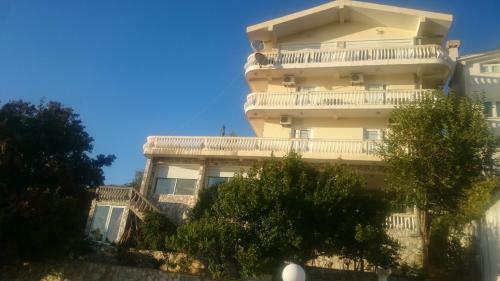 Hostal Guesthouse Oaza Emi