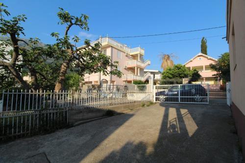 Apartamento Red Rose Villa