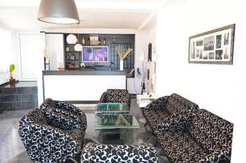 Hostal Accommodation Royal Azur