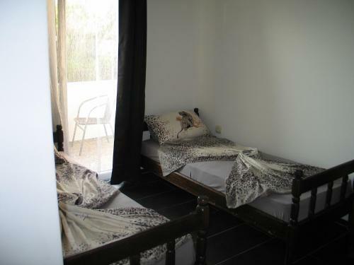 Hostal Guest House Dena