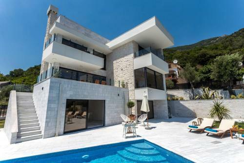 White Olive Villa