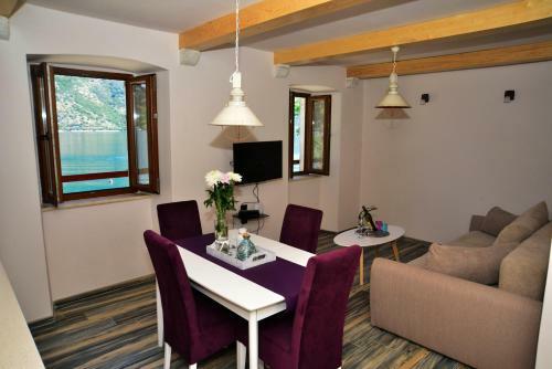 A Hundred Olive Trees Apartments