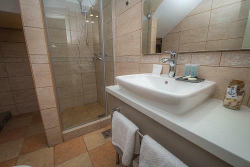 Hostal Antika Guesthouse
