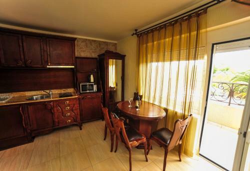 Villa Dolphin Apartments