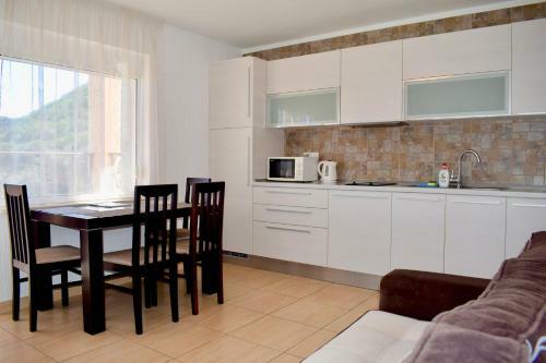 Villa Dolphin Apartments