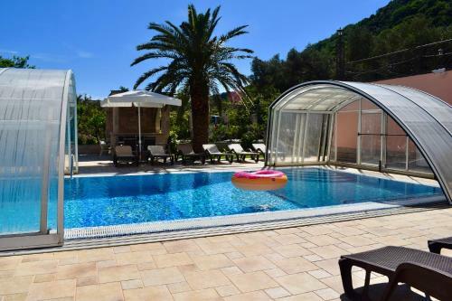 Villa Dolphin Apartments