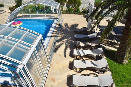 Villa Dolphin Apartments