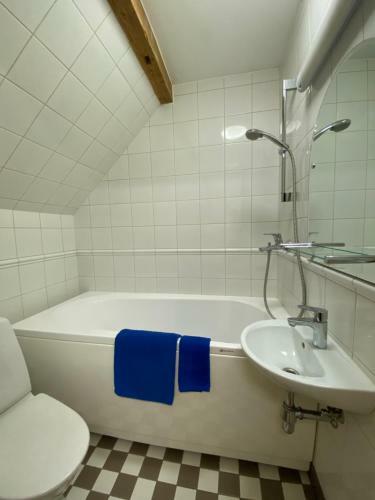 Hostal Sepikoja Guest House