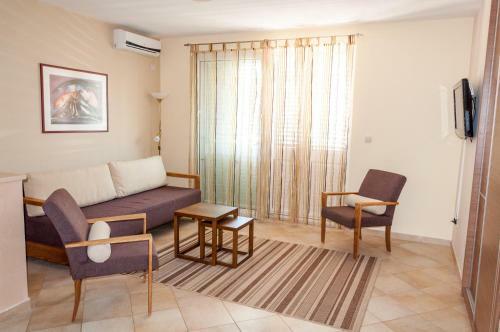 Apartments Lila Aurea