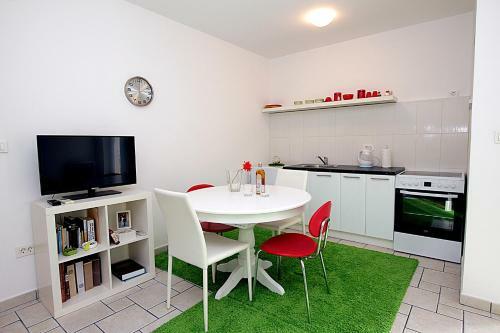 Blue Mare Apartment