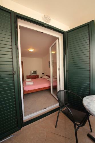 Hostal Guest House Zenovi?