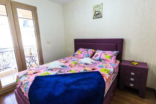De Lux Apartments