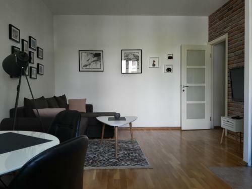 Heart Of Downtown Apartment