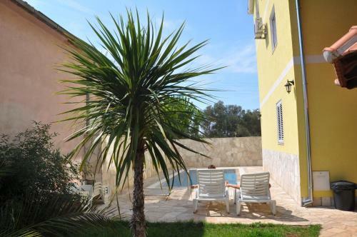 Apartments Villa-g Lustica