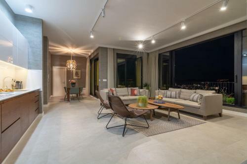 Line Apartment Lux Penthouse