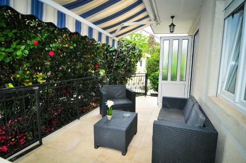 Apartments Pean