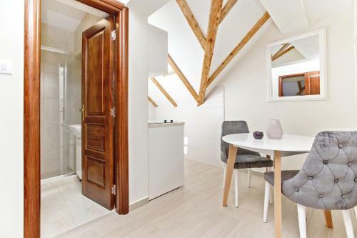 Apartments Isja