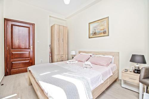 Apartments Isja