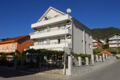 Apartments Jovan