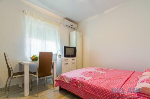 Belane Apartments