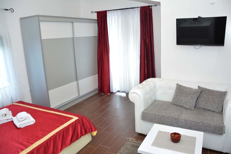 Apartments Maxhit