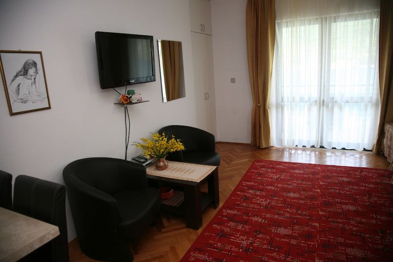 Apartments Maxhit