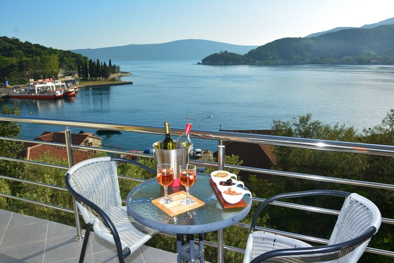 Apartamentos Tale House Montenegro