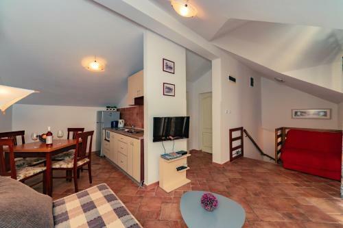 Apartments Bigovo Veljic