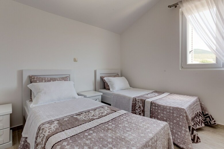 Villa San Apartments