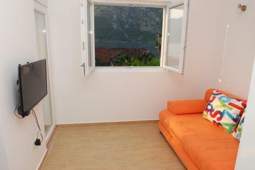 Hera Apartment