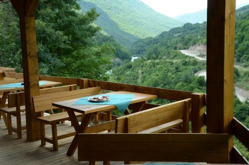 Hostal Rafting Blue River Tara