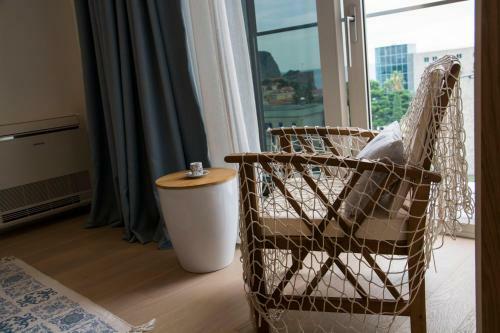 Leona Residences Apartment
