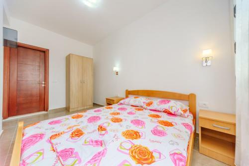 Hostal Teuta Apartments