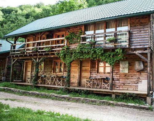 Grab Ethno Village And Camp