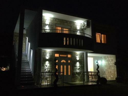 Blue Star Apartments